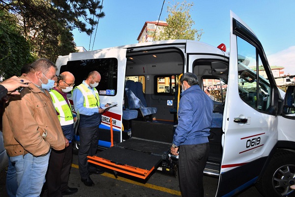 Trabzon yeni dolmuş sisteminde 12+1 ilk araç Boztepe durağında hizmete girdi