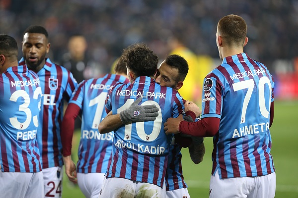  Spor Toto Süper Ligin 29. haftasında Göztepe yi 4-2 yenen Trabzonspor u spor yazarları yorumladı