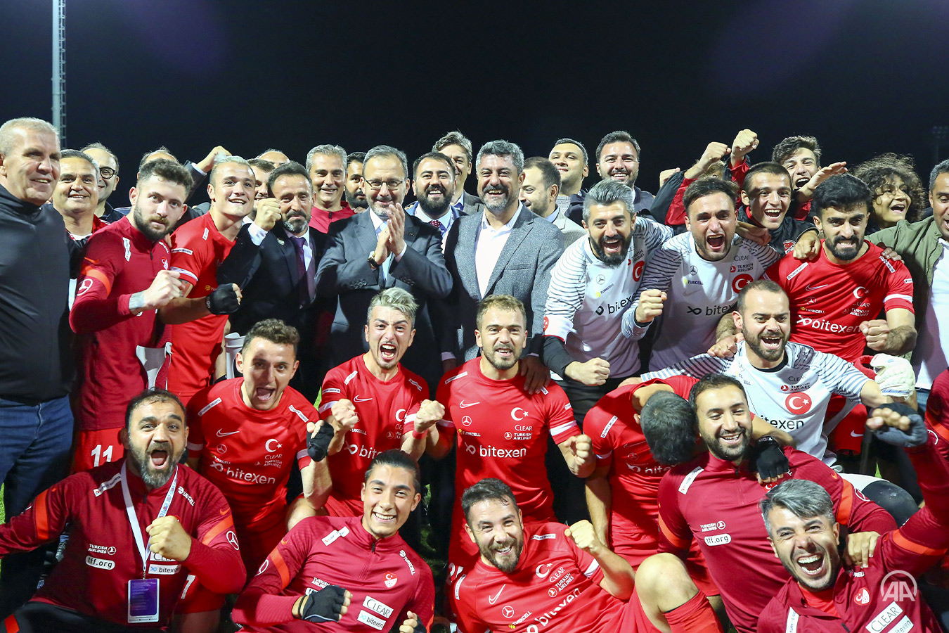 Ampute Futbol Milli Takımı, İstanbul'da düzenlenen 2022 Dünya Kupası'nda çeyrek finale yükseldi