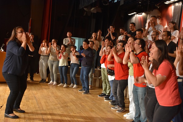 Trabzon da özel gereksinimli kursiyerler mezuniyet heyecanı yaşadı
