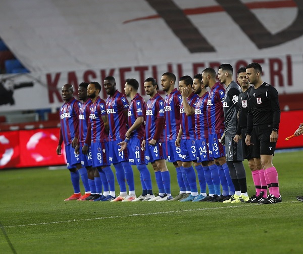 Spor Toto Süper Lig'in 33. haftasında Trabzonspor sahasında Hes Kablo Kayserispor ile karşı karşıya geldi, 1-1'lik skorla sonuçlanan karşılaşmayı spor yazarları yorumları.