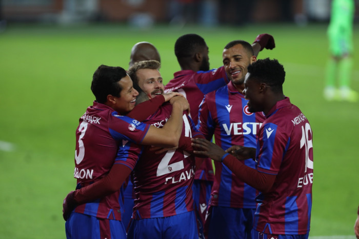 Trabzonspor Konyaspor'u rahat geçti 3-1 maçtan kareler