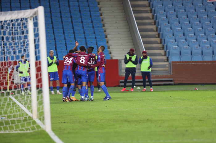Trabzonspor Konyaspor'u rahat geçti 3-1 maçtan kareler