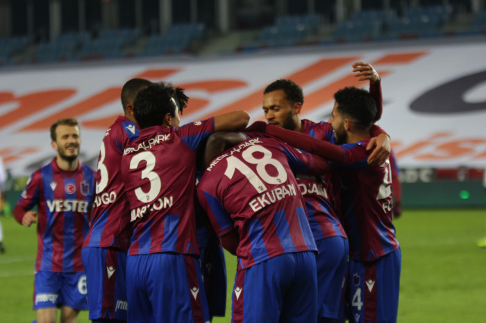Trabzonspor Konyaspor'u rahat geçti 3-1 maçtan kareler