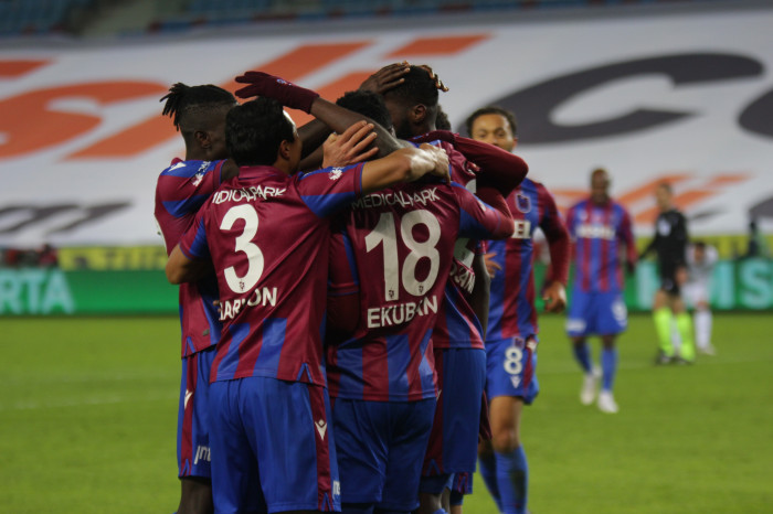 Trabzonspor Konyaspor'u rahat geçti 3-1 maçtan kareler