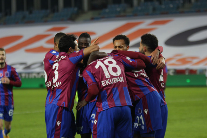 Trabzonspor Konyaspor'u rahat geçti 3-1 maçtan kareler