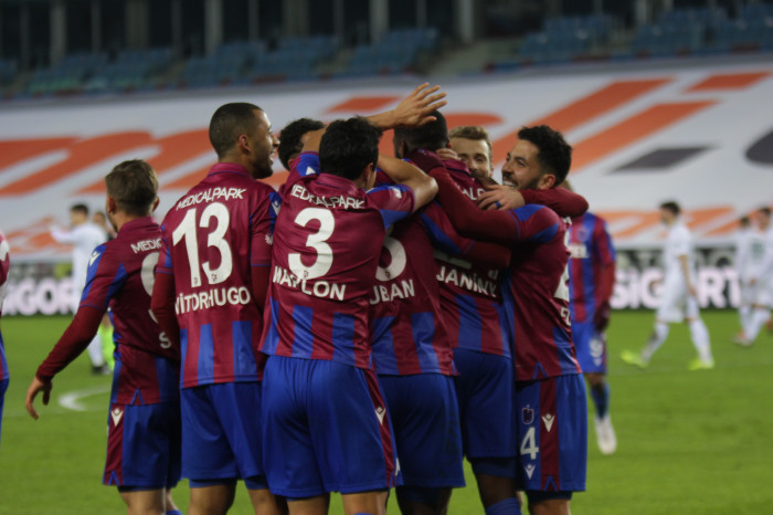 Trabzonspor Konyaspor'u rahat geçti 3-1 maçtan kareler