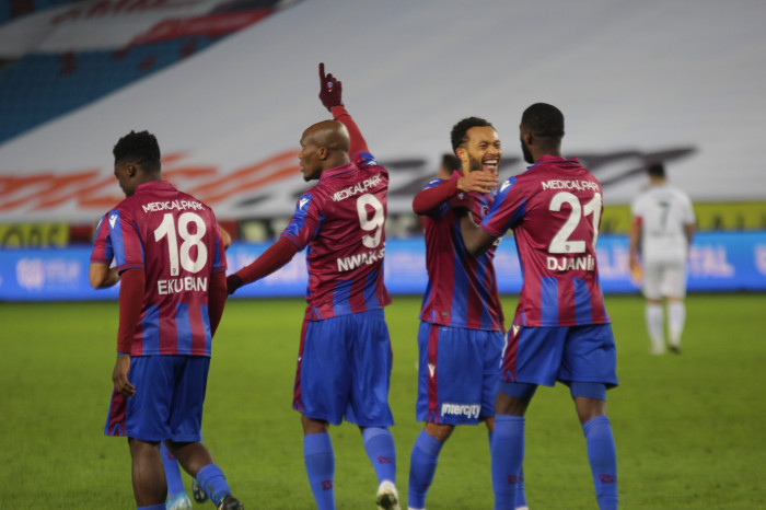Trabzonspor Konyaspor'u rahat geçti 3-1 maçtan kareler