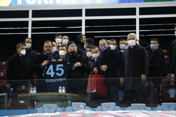 Trabzonspor Konyaspor'u rahat geçti 3-1 maçtan kareler