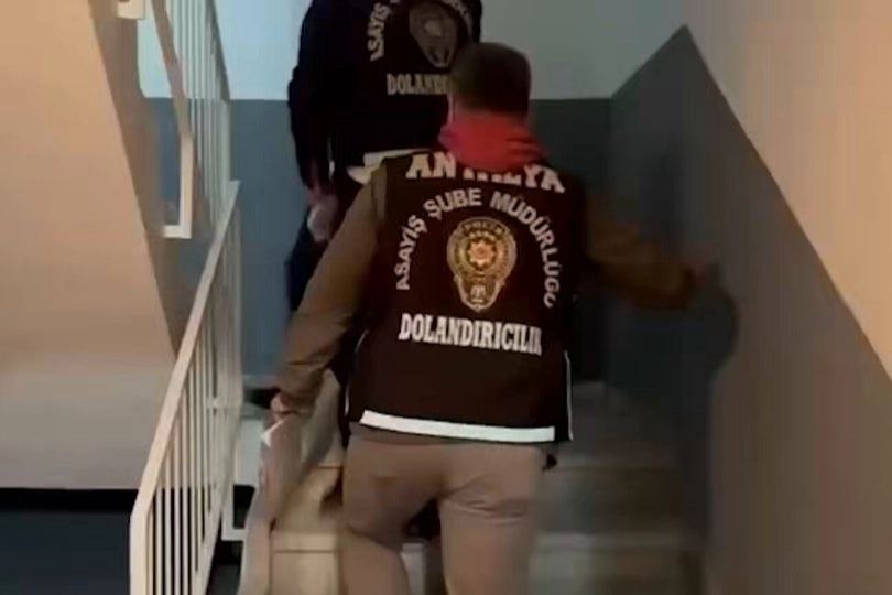 17 ilde dev dolandırıcılık! 2,1 milyar liralık hesap trafiği ortaya &ccedil;ıkarıldı