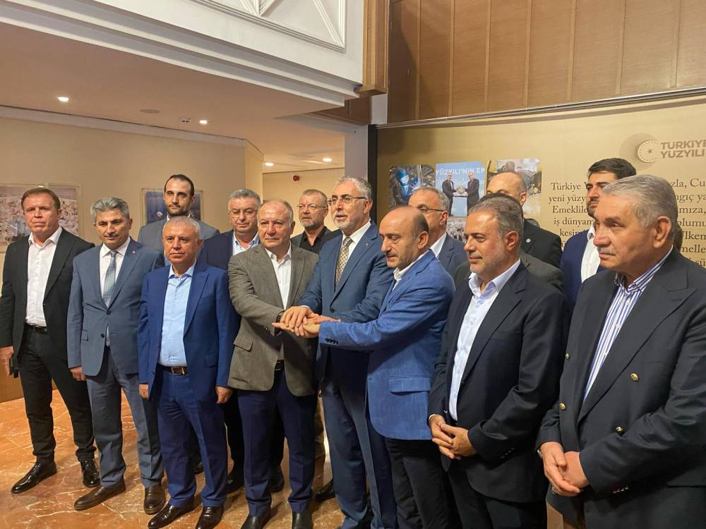 Kamu işçisine zam görüşmelerinde protokol imzalandı