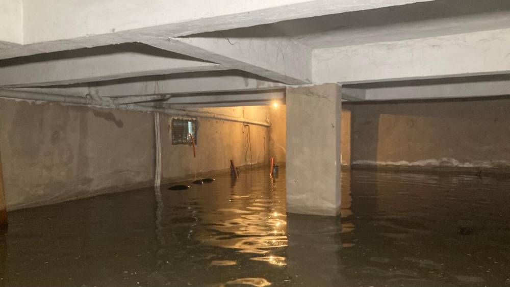 Ankara'da sağanak; ev ve iş yerlerini su bastı, araçlar yolda kaldı