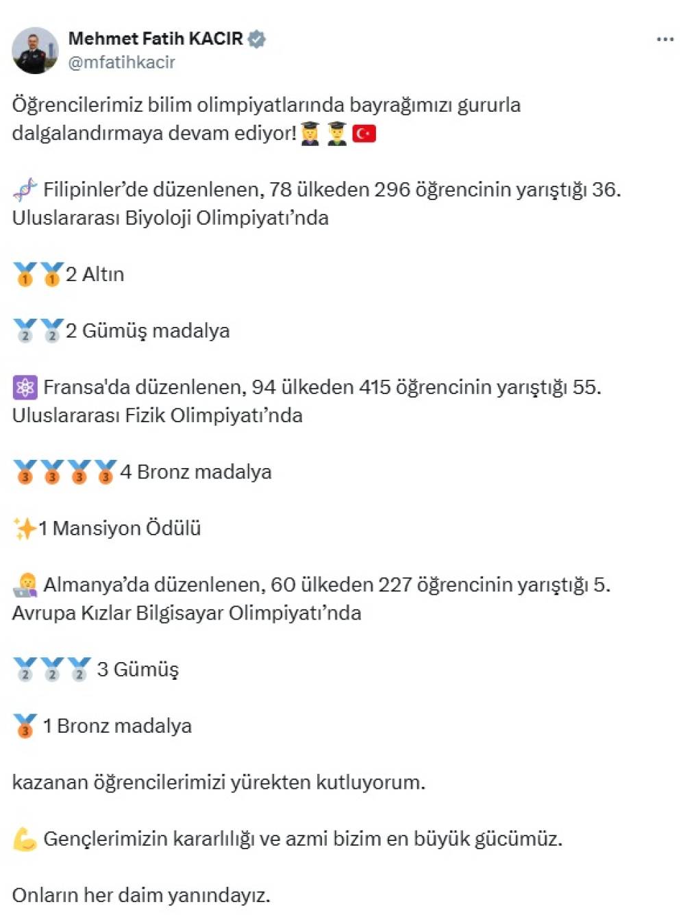 Bakan Kacır'dan ödül kazanan öğrencilere tebrik
