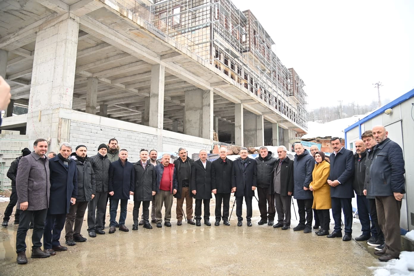 Trabzon'da Başkan Gen&ccedil; Tonya&rsquo;ya m&uuml;jde verdi