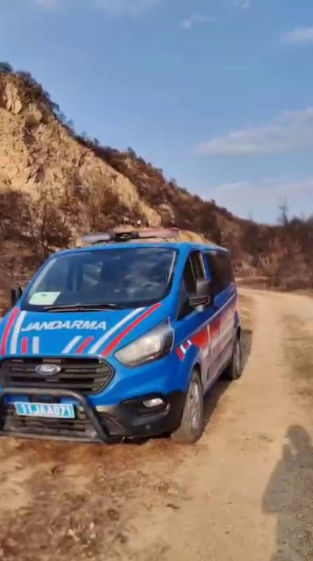 Yanan ormanda erkek cesedi bulundu