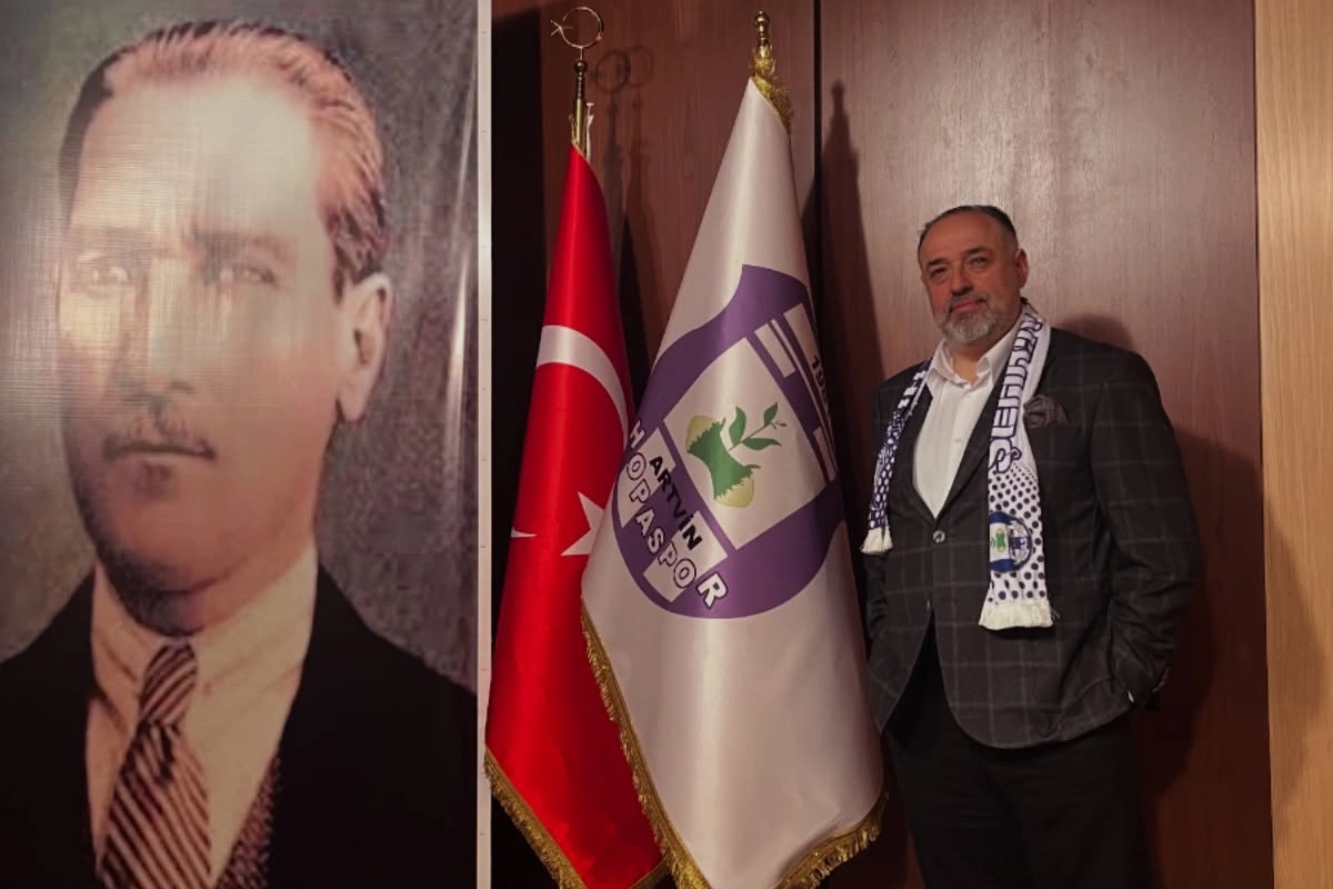 Artvin Hopaspor'da &Ccedil;akmak&ccedil;ıoğlu ile yeni sayfa