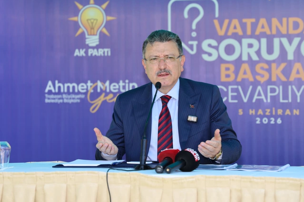Trabzon'da&nbsp;Başkan Gen&ccedil; Yeşilova&rsquo;da vatandaşlarla buluştu