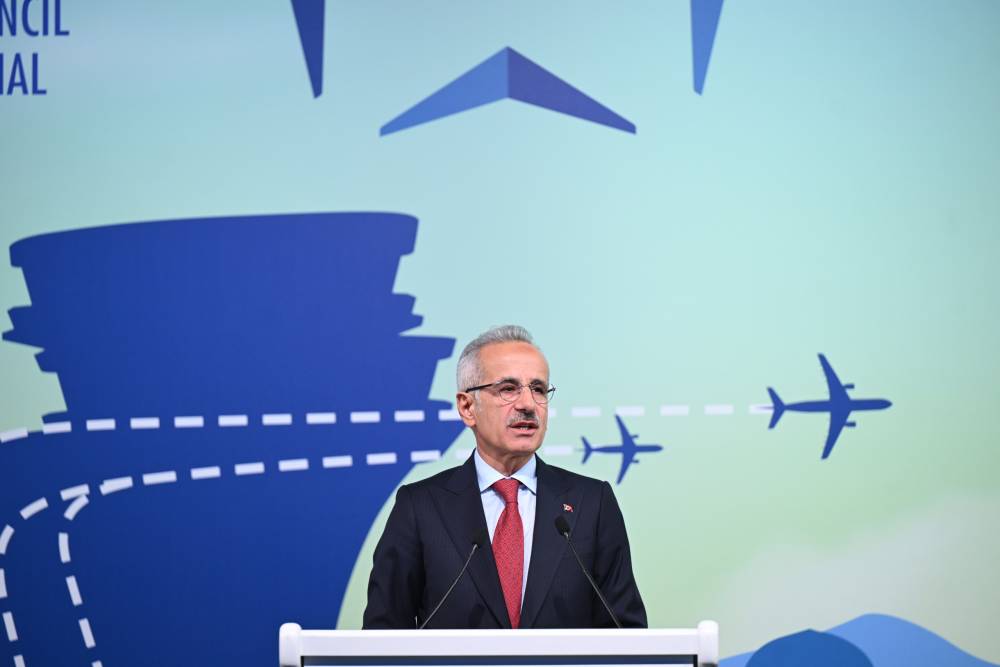 Bakan Uraloğlu: DHMİ, Türkiye'nin en büyük 500 şirketi arasında 46'ncı oldu