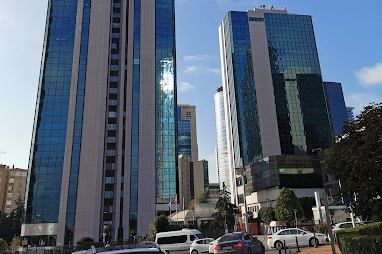 İstanbul'da İsrail Konsolosluğu &ouml;n&uuml;nde &ccedil;atışma!