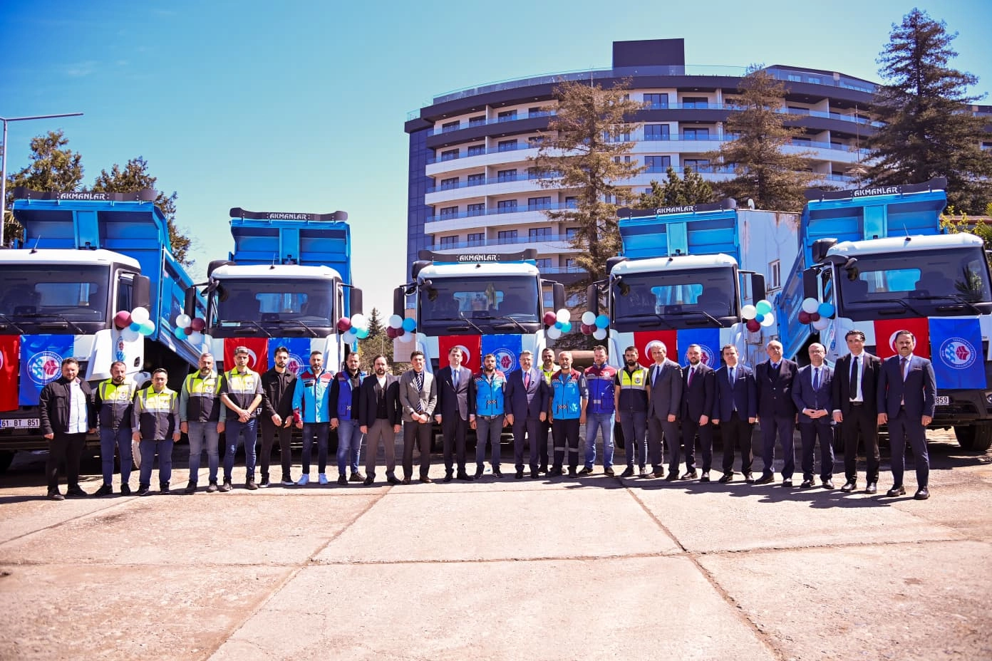 Trabzon'da B&uuml;y&uuml;kşehir Belediyesi ara&ccedil; filosunu g&uuml;&ccedil;lendiriyor