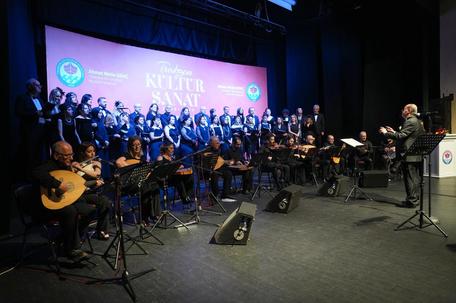 Trabzon&rsquo;da k&uuml;lt&uuml;r sanat r&uuml;zgarı esiyor