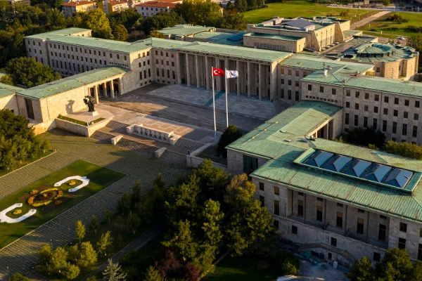 TBMM'yi yoğun hafta bekliyor! Bakanlar Orta Doğu&rsquo;daki gerilimi anlatacak