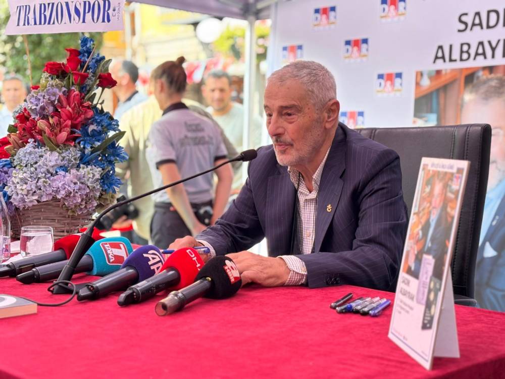 Trabzon - Gazeteci-yazar Sadık Albayrak, okurlarıyla buluştu