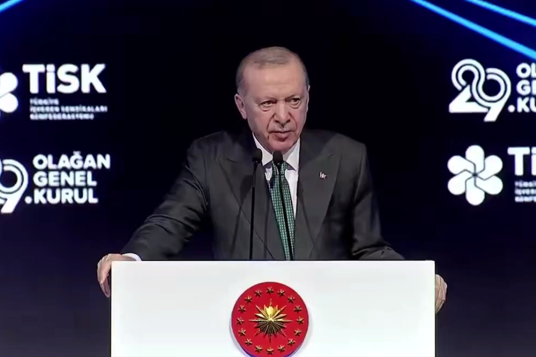 Cumhurbaşkanı Erdoğan: Eknomide büyüme sürüyor! İş dünyasına yeni müjdeler verdi