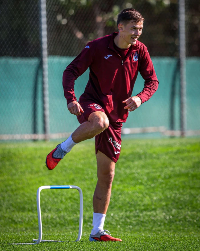 Zirve Randevusu Başladı: Trabzonspor'da Galatasaray Derbisi Mesaisi