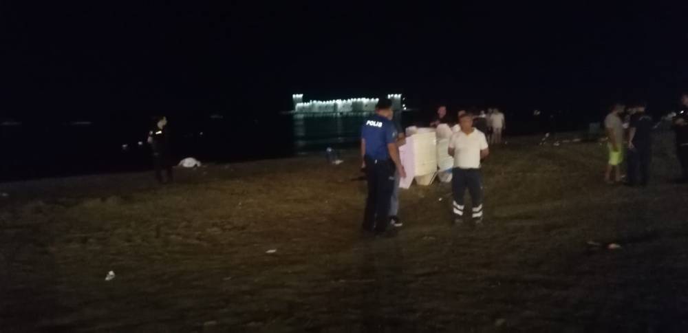 Gece denize girip, boğuldu