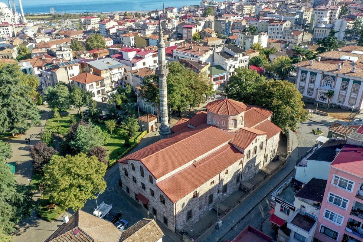 17 asırlık camide tarihe yolculuk - Trabzon