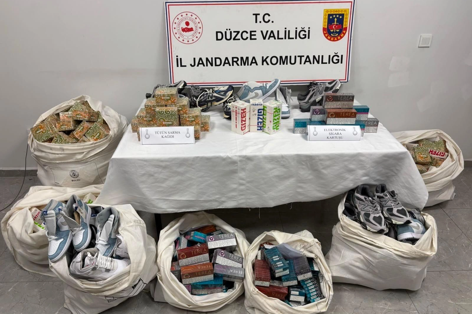 D&uuml;zce&rsquo;de ka&ccedil;ak&ccedil;ılık operasyonu