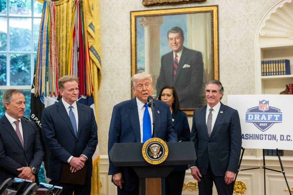 Trump ile Putin görüşmesi başladı