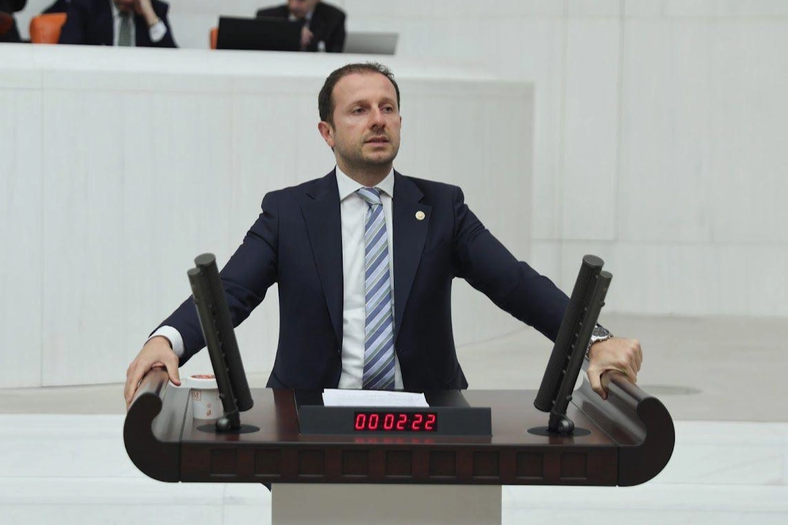 AK Partili Kılı&ccedil;: &Ccedil;alışanları ve emeklileri yalnız bırakmadık