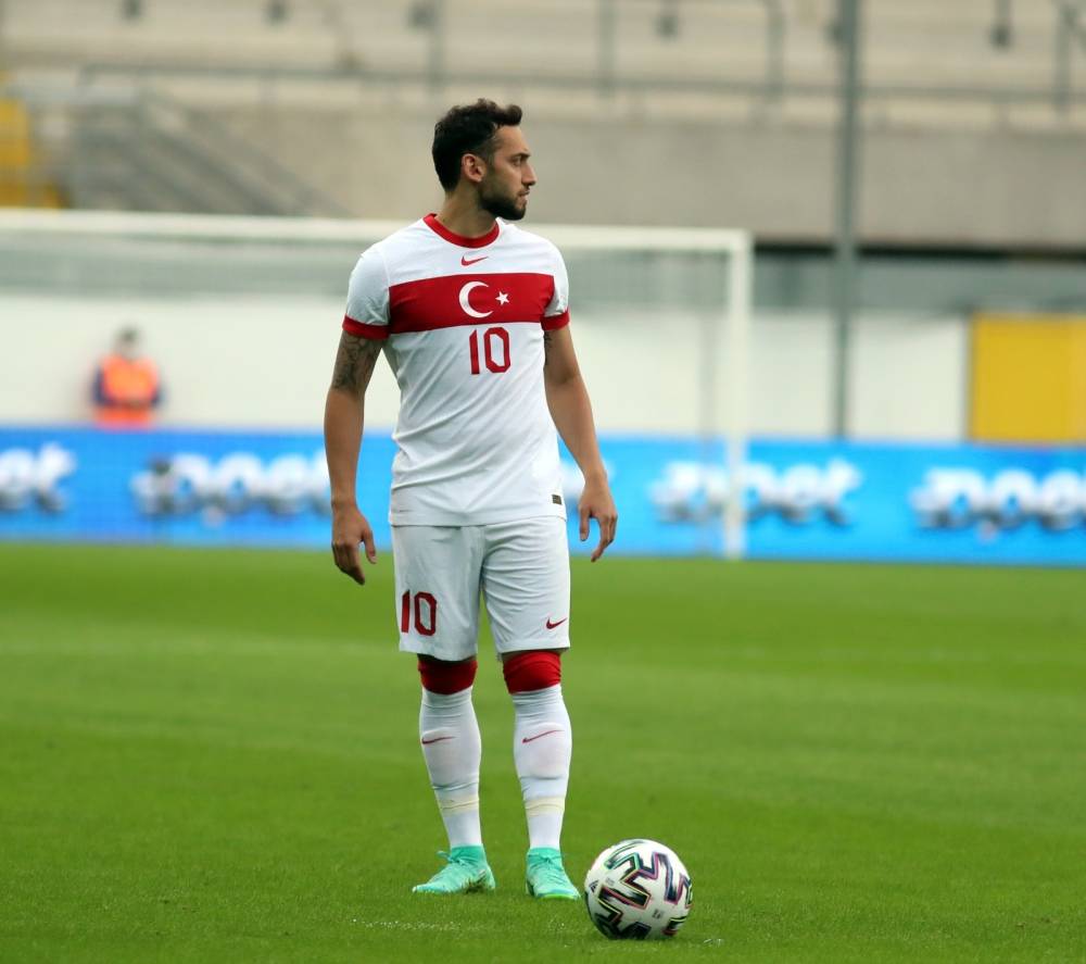 Fenerbahçe’den Hakan Çalhanoğlu hamlesi