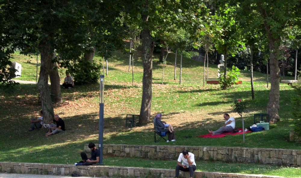 Prof Dr Özlü: Aşırı sıcaklarda yaşlılar ve kronik hastalıkları olanlar dikkatli olmalı