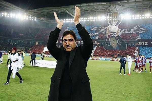 Newton ile yollarını ayıran Trabzonspor'da taraftarlar Twitter'da Ünal Karaman'ı trend listesine taşıdı