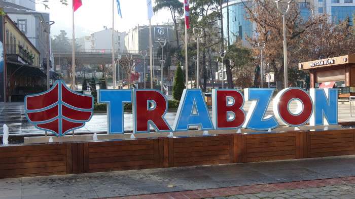 Trabzon'da 3 günlük sokağa çıkma kısıtlamasına uymayan 224 kişiye toplam 548 bin 682 TL para cezası kesildi   
