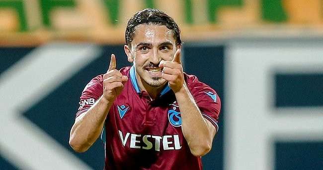Trabzonspor Kulüp Doktoru Hakan Çelik Abdülkadir Ömür'ün sağ ayak bileğinde kırık oluşmuştur