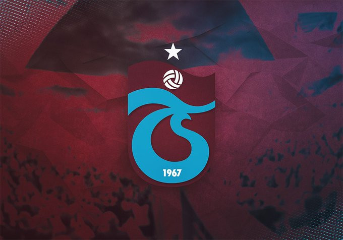 Trabzonspor'da 3 futbolcu geldi, 16 futbolcu gitti   