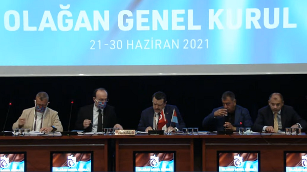 Trabzonspor Olağan Mali Genel Kurulu'nda kul&uuml;b&uuml;n net borcunun 1 milyar 91 milyon 490 bin 668 lira olduğu a&ccedil;ıklandı