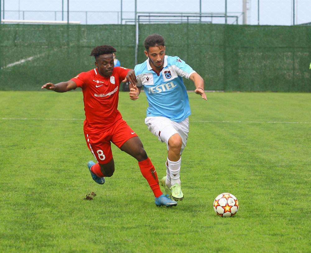 UEFA Gençler Ligi Trabzonspor- 2 , Zvijezda 09 - 0  maç sonucu