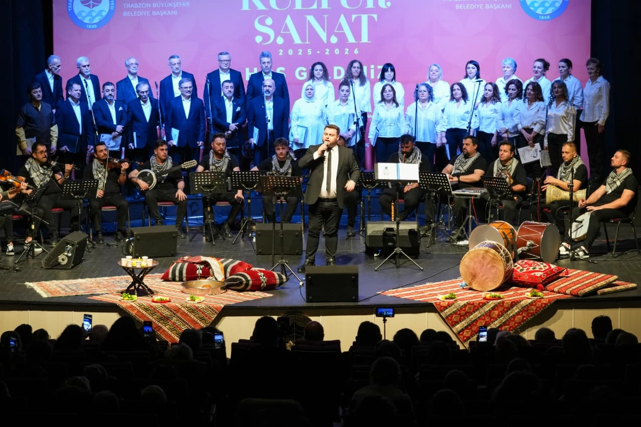 Trabzon'da &lsquo;Sıra Gecesi&rsquo; b&uuml;y&uuml;k ilgi g&ouml;rd&uuml;