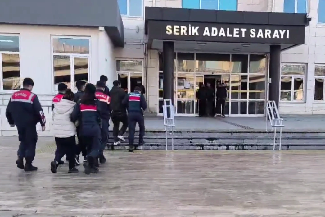 Trabzon dahil 17 ilde siber dolandırıcılık operasyonu 118 ş&uuml;pheli yakalandı