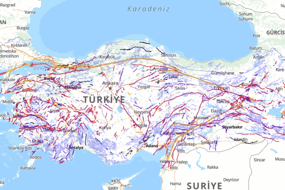 T&uuml;rkiye'nin diri fay haritası g&uuml;ncellendi! Diri faylar 700&rsquo;e y&uuml;kseldi!