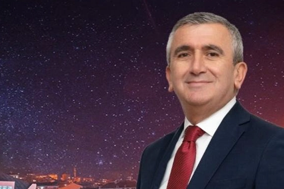 Tutuklanan bir CHP'li başkan daha uzaklaştırıldı! Ak&ccedil;akoca Belediye Başkanı g&ouml;revden uzaklaştırıldı!