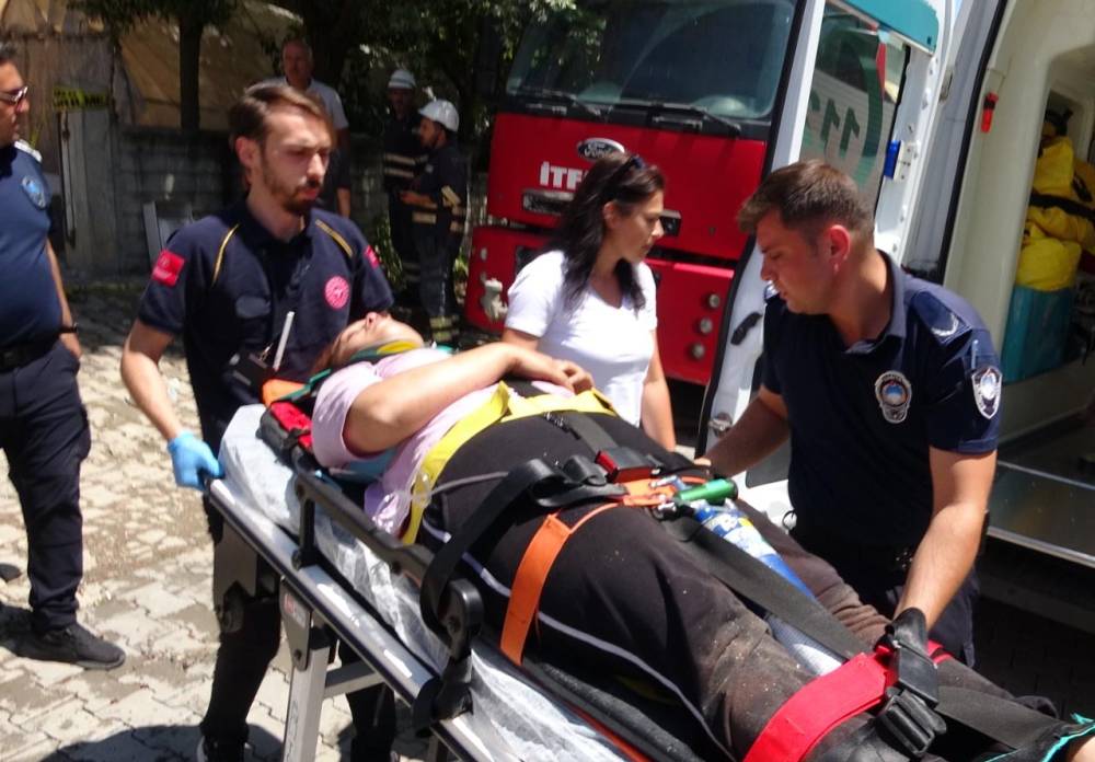 Zonguldak'ta 5 katlı binada patlama; 3'ü ağır, 7 yaralı