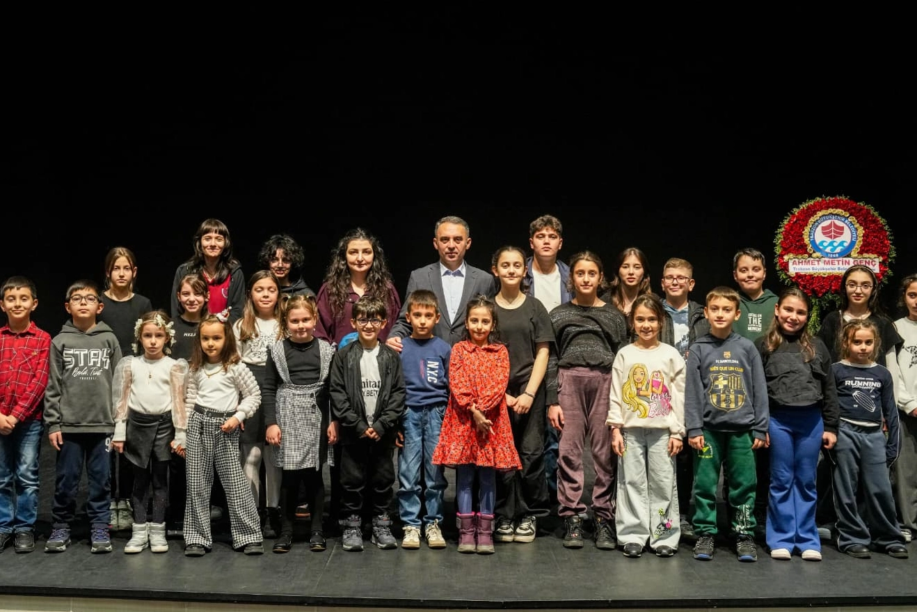 Trabzon&rsquo;da &ccedil;ocukların gelişimine tiyatro katkısı