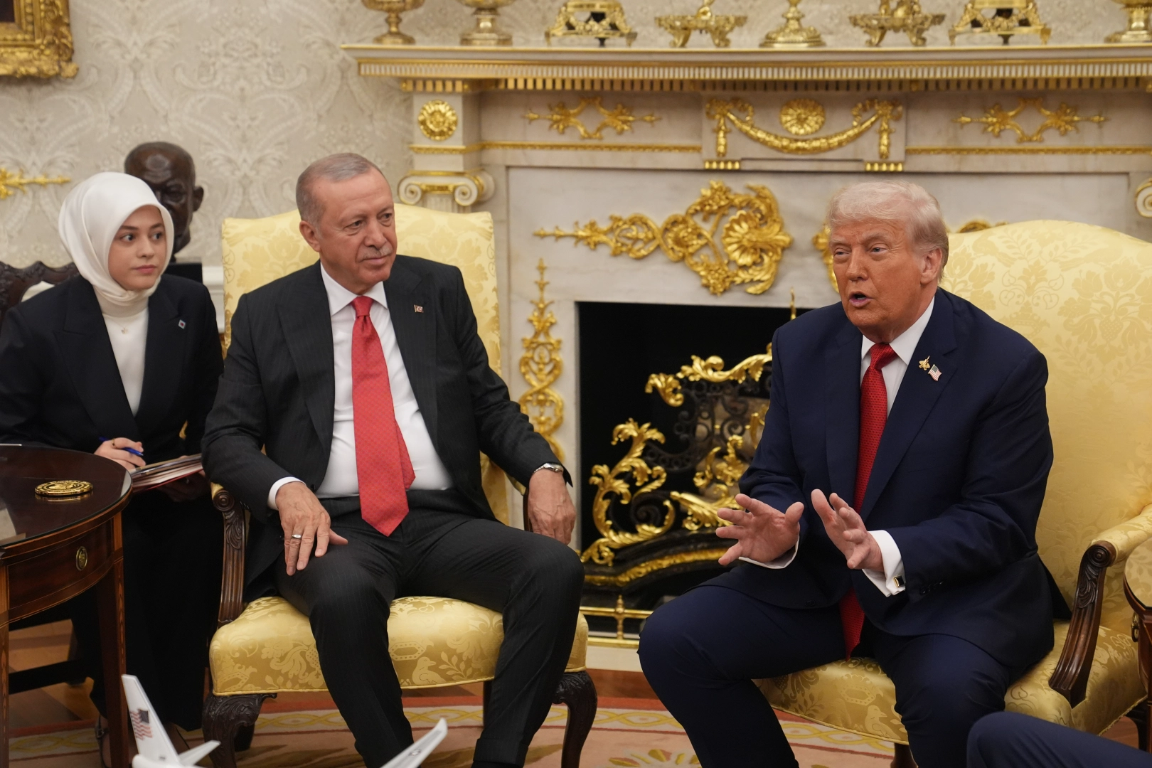 Oval Ofis'te beklenen görüşme gerçekleşti! Trump'tan Erdoğan'a 'lider' övgüsü