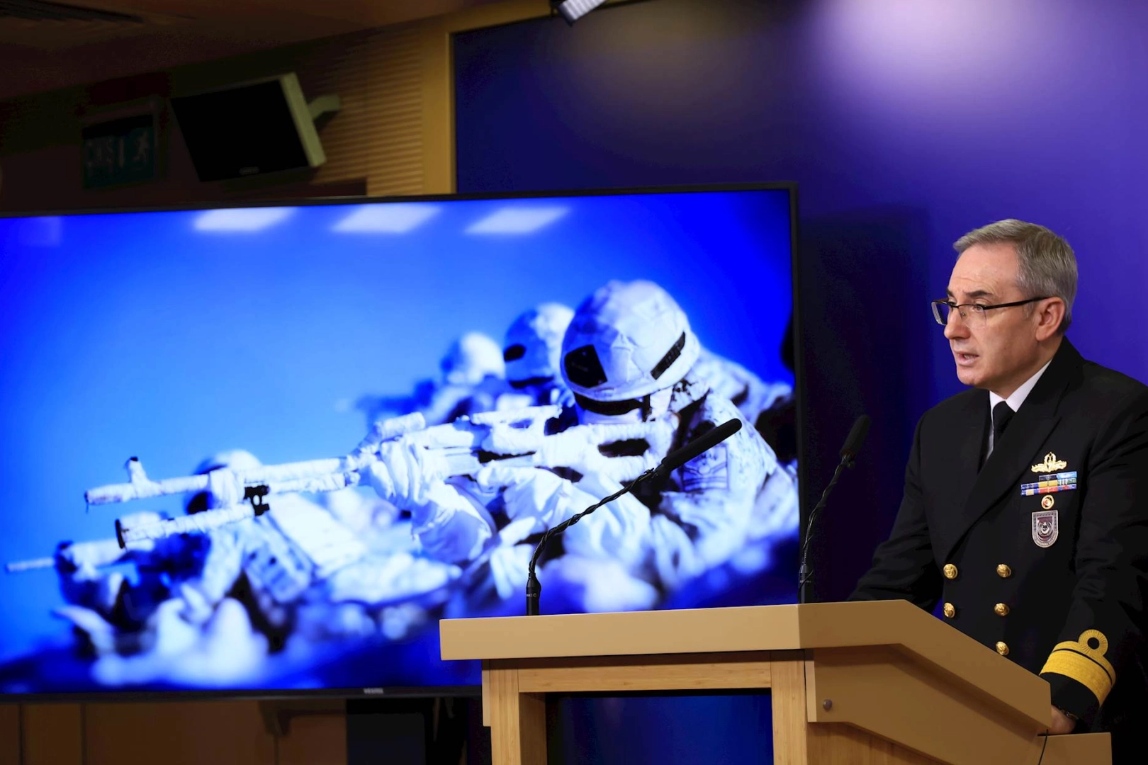 Ter&ouml;rle m&uuml;cadele kesintisiz s&uuml;r&uuml;yor! Bir haftada 551 şahıs hududu ge&ccedil;emeden yakalandı